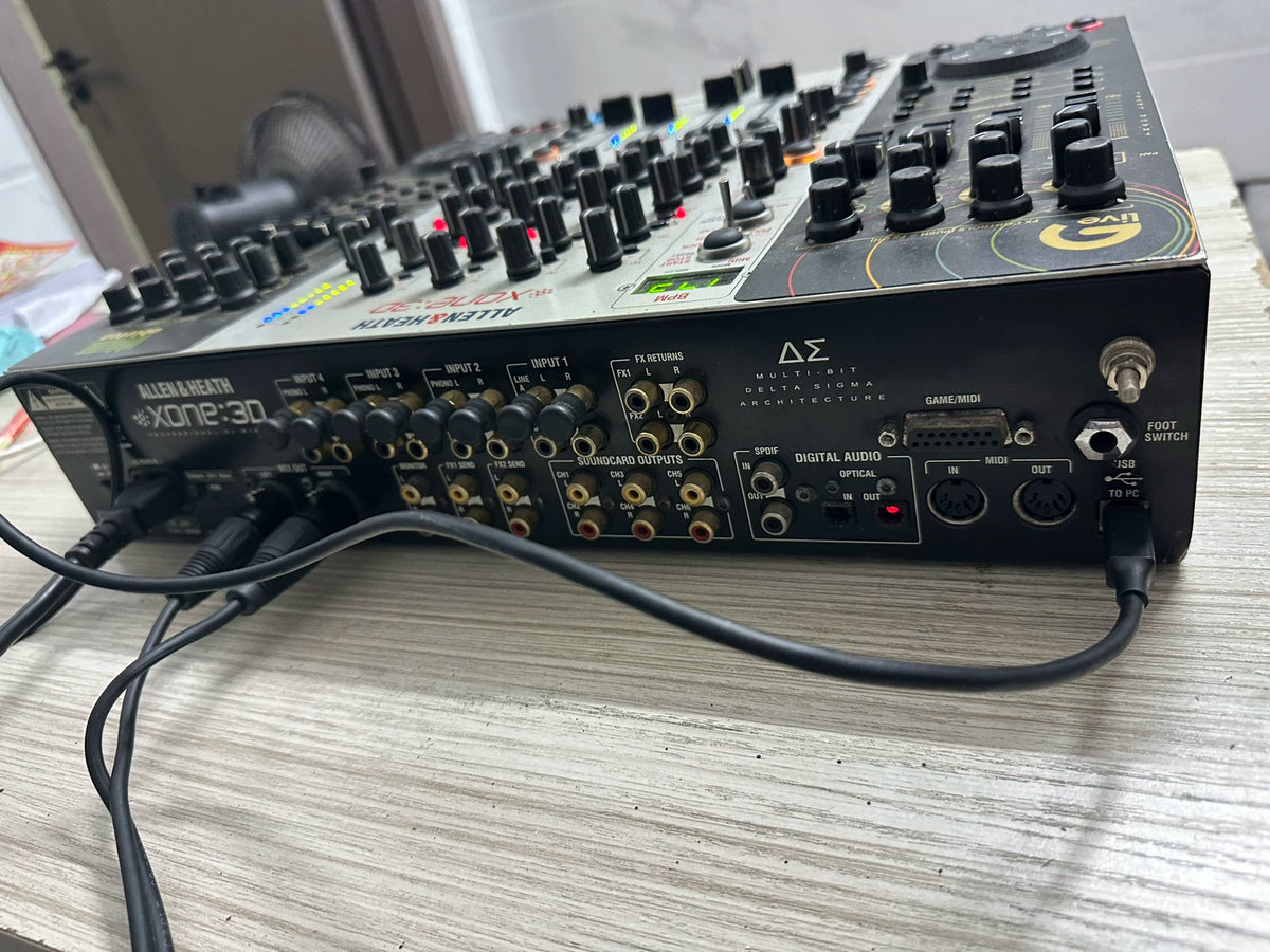Allen & Heath Xone:3D – DJ Mixer & MIDI Controller – actual item photograph 3