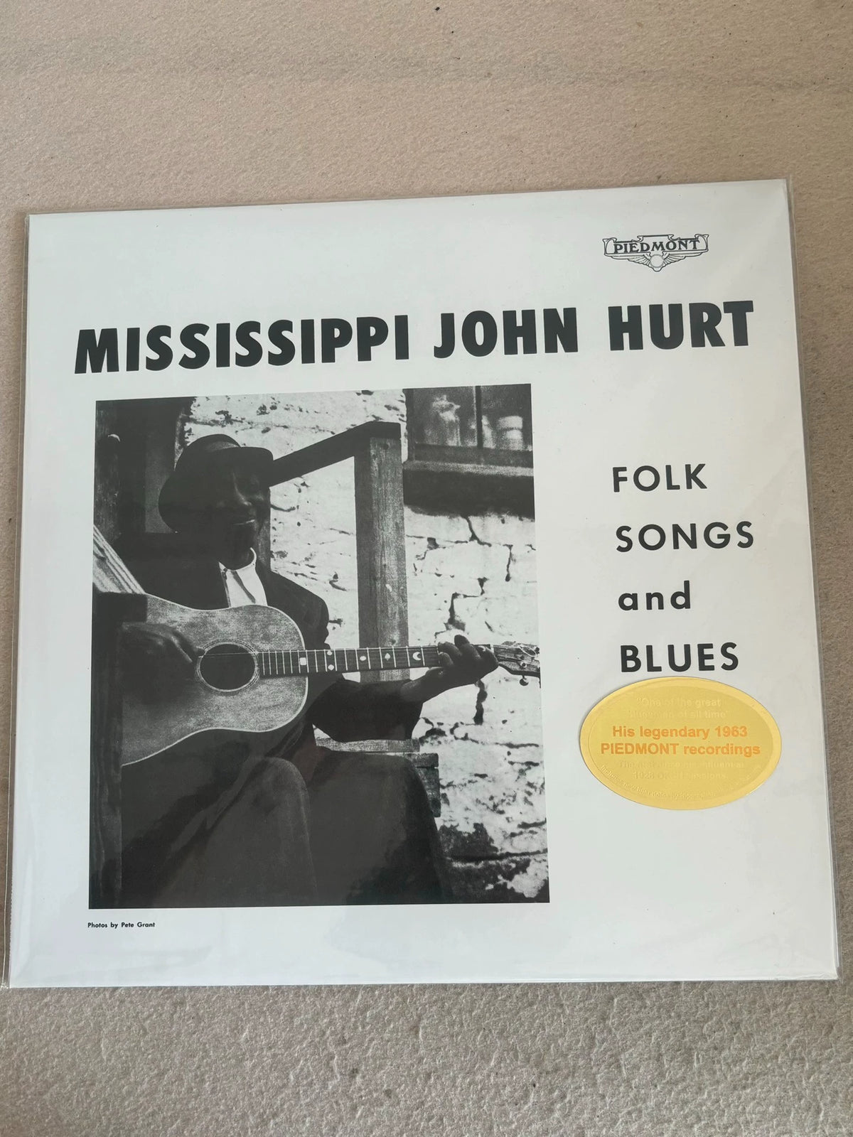 Mississippi John Hurt – Folk Songs and Blues (LP) – photo 1