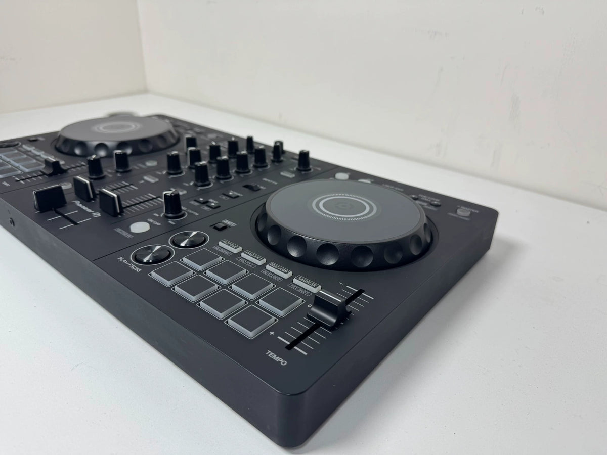 Pioneer DJ DDJ-FLX4 Controller – Used – actual item photograph 5