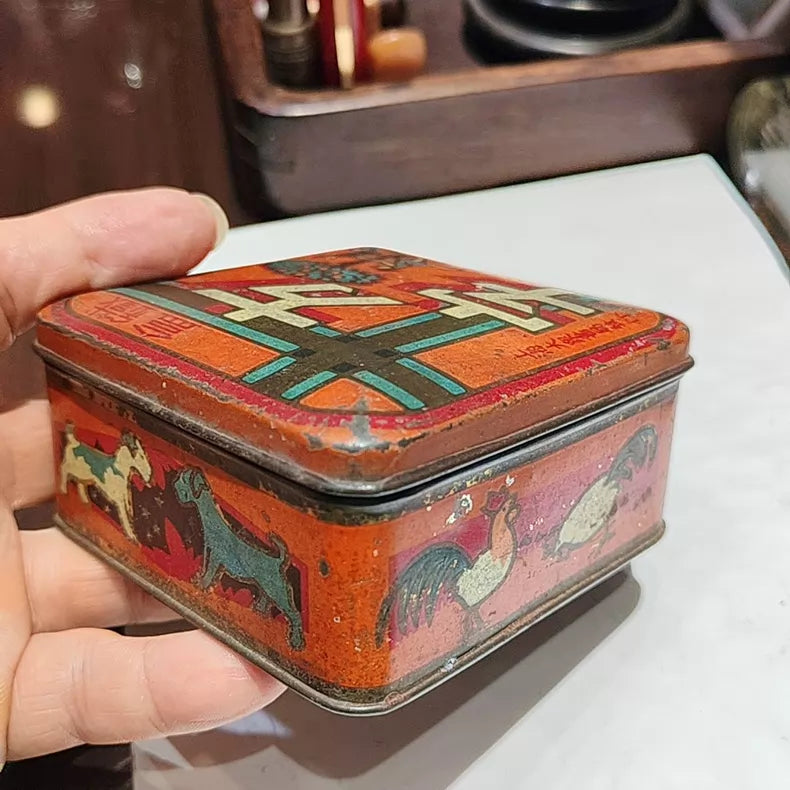 Republic-Era Shanghai Dazhong Bookstore Illustrated Tin Box — detail 5