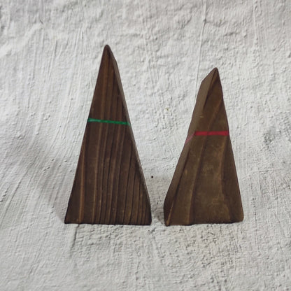 Pair of Triangular Wooden Couple Kokeshi – source photo 2