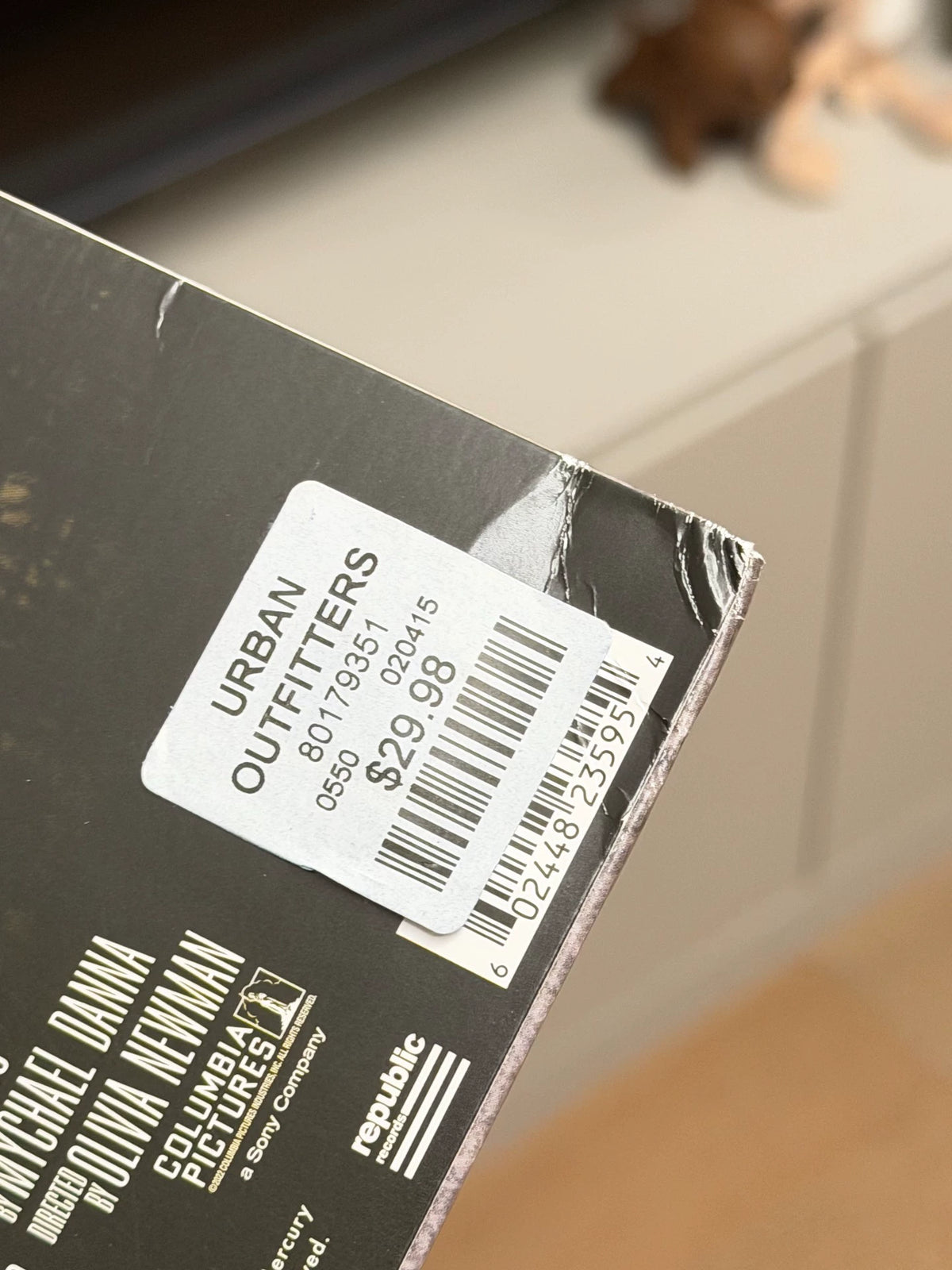 Taylor Swift – Where the Crawdads Sing UO Vinyl with Non-Authenticated Marking — product detail 3