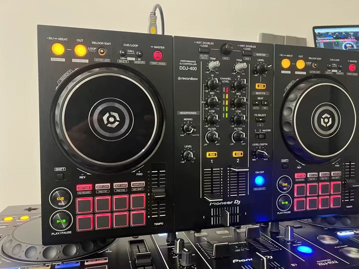 Pioneer DJ DDJ-400 – Used DJ Controller – actual item photograph 2