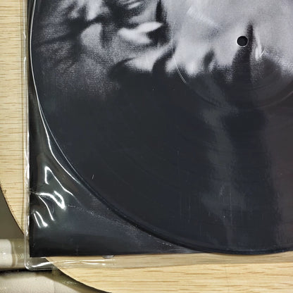 Ariana Grande – Petal – Picture Disc