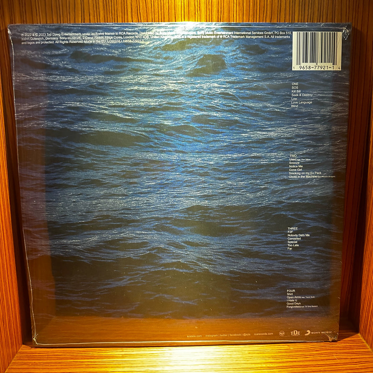 SZA SOS vinyl record photo 2