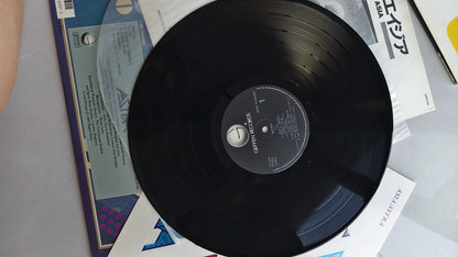 Asia – Astra – Japanese Vinyl LP with Lyric Insert – detail 3