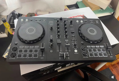 Pioneer DJ DDJ-FLX4 – Used DJ Controller – actual item photograph 3