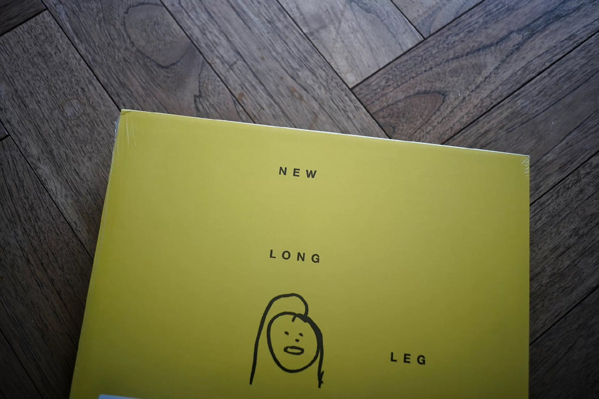 Dry Cleaning – New Long Leg, Yellow Vinyl (LP) – photograph 5