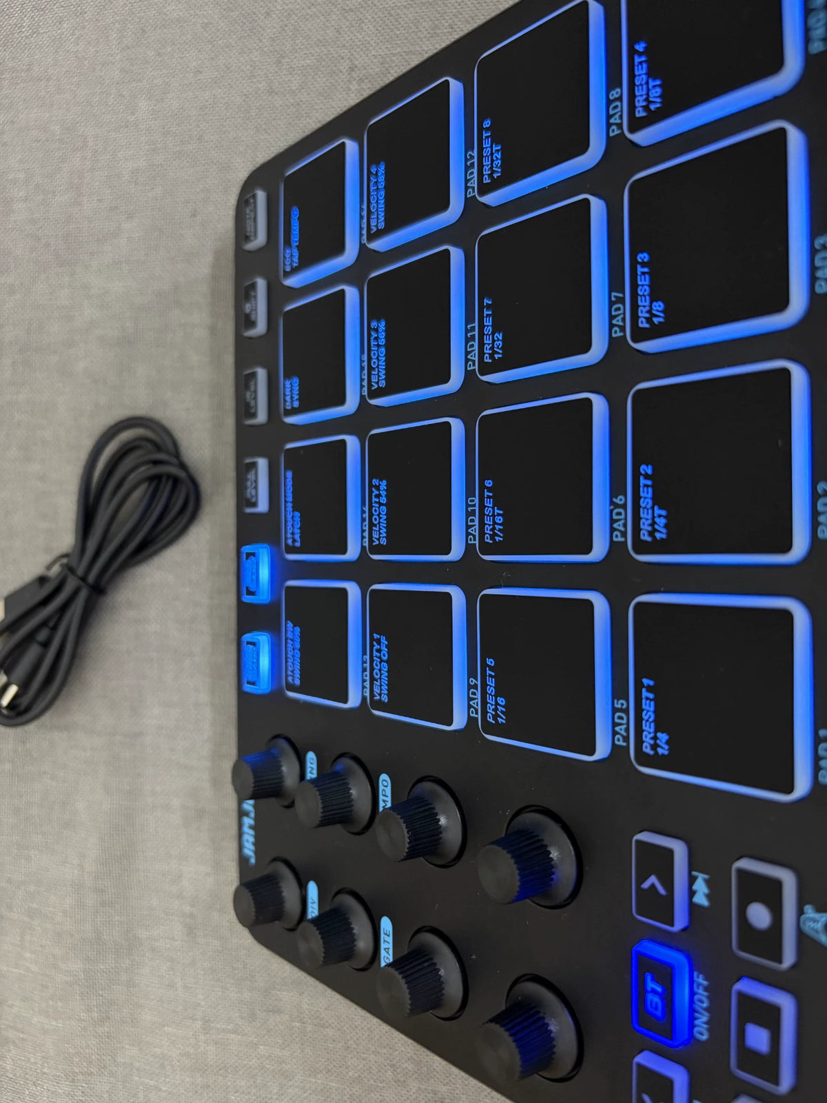 JAMJUM JP-1 – Black MIDI Pad Controller, Open Box