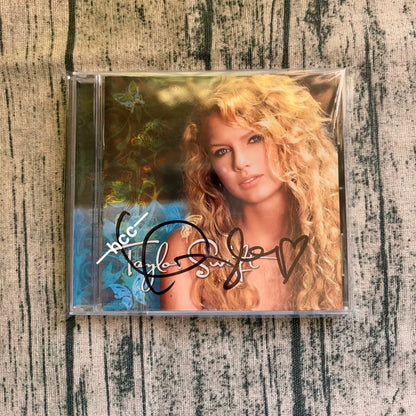 Taylor Swift – Debut – Signed Booklet and CD