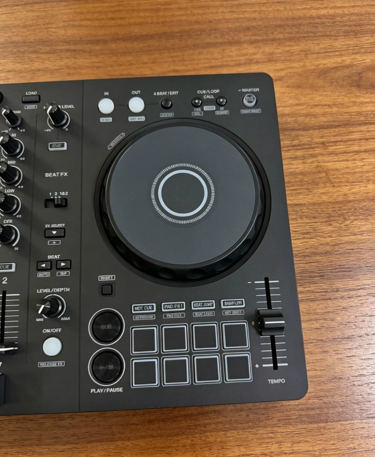 Pioneer DJ DDJ-FLX4 – Used DJ Controller – actual item photograph 4