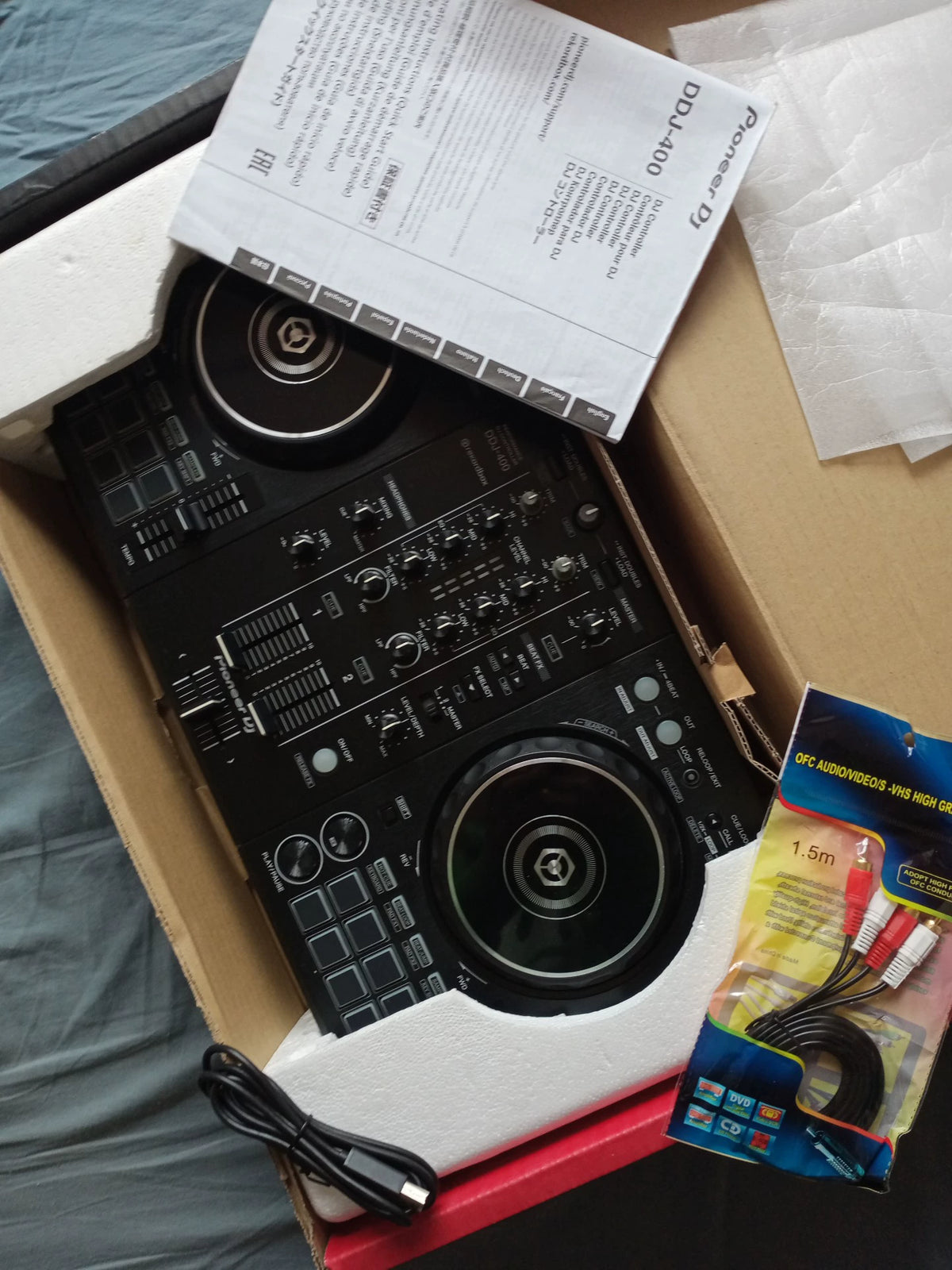 Pioneer DJ DDJ-400 – Used DJ Controller – actual item photograph 3