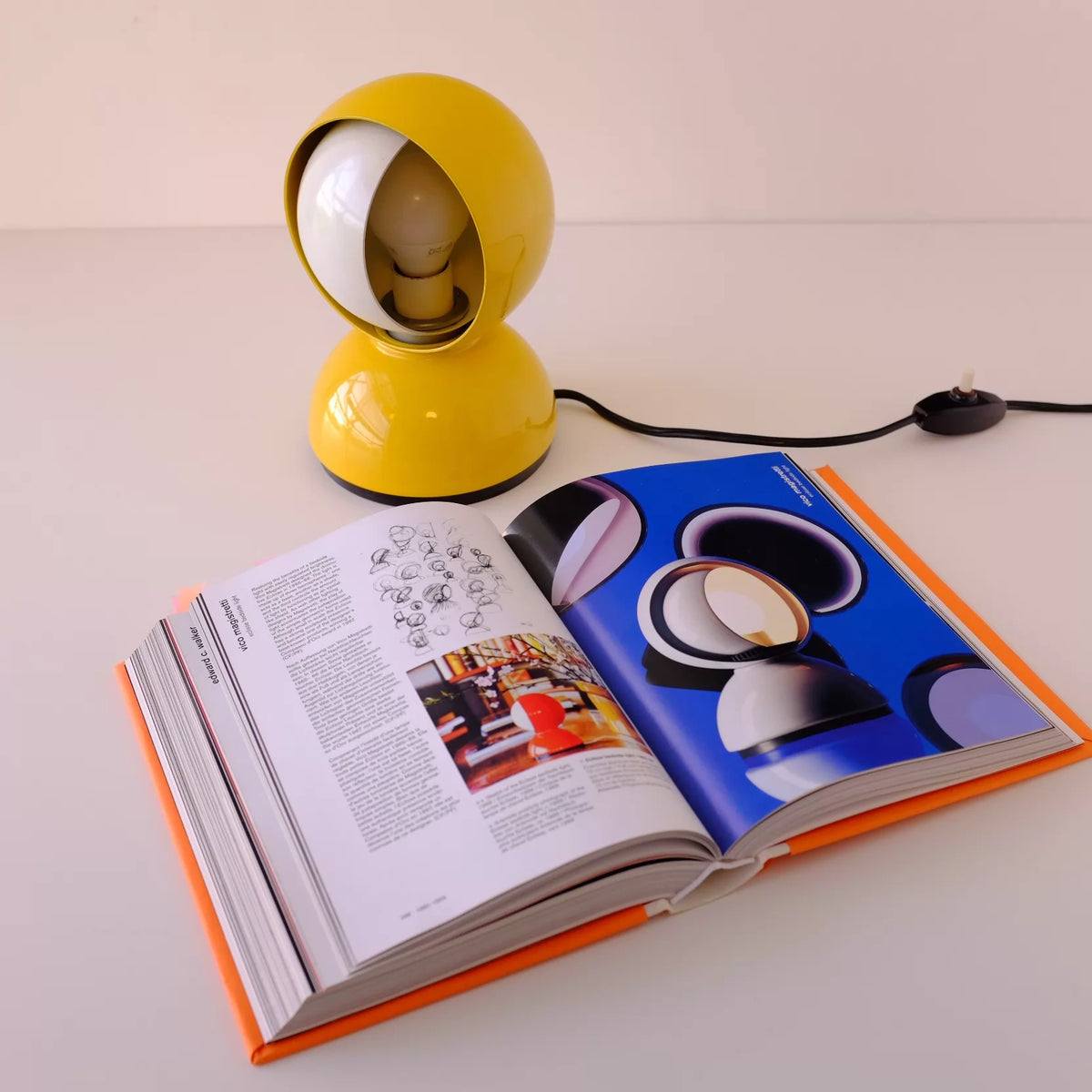 Artemide Eclisse Yellow Table Lamp by Vico Magistretti – 1970s Vintage — original seller image 7