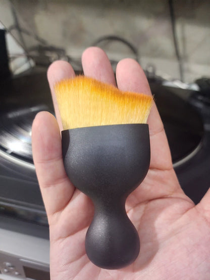 Soft-Bristle Vinyl Record Cleaning Brush – actual product photo 5