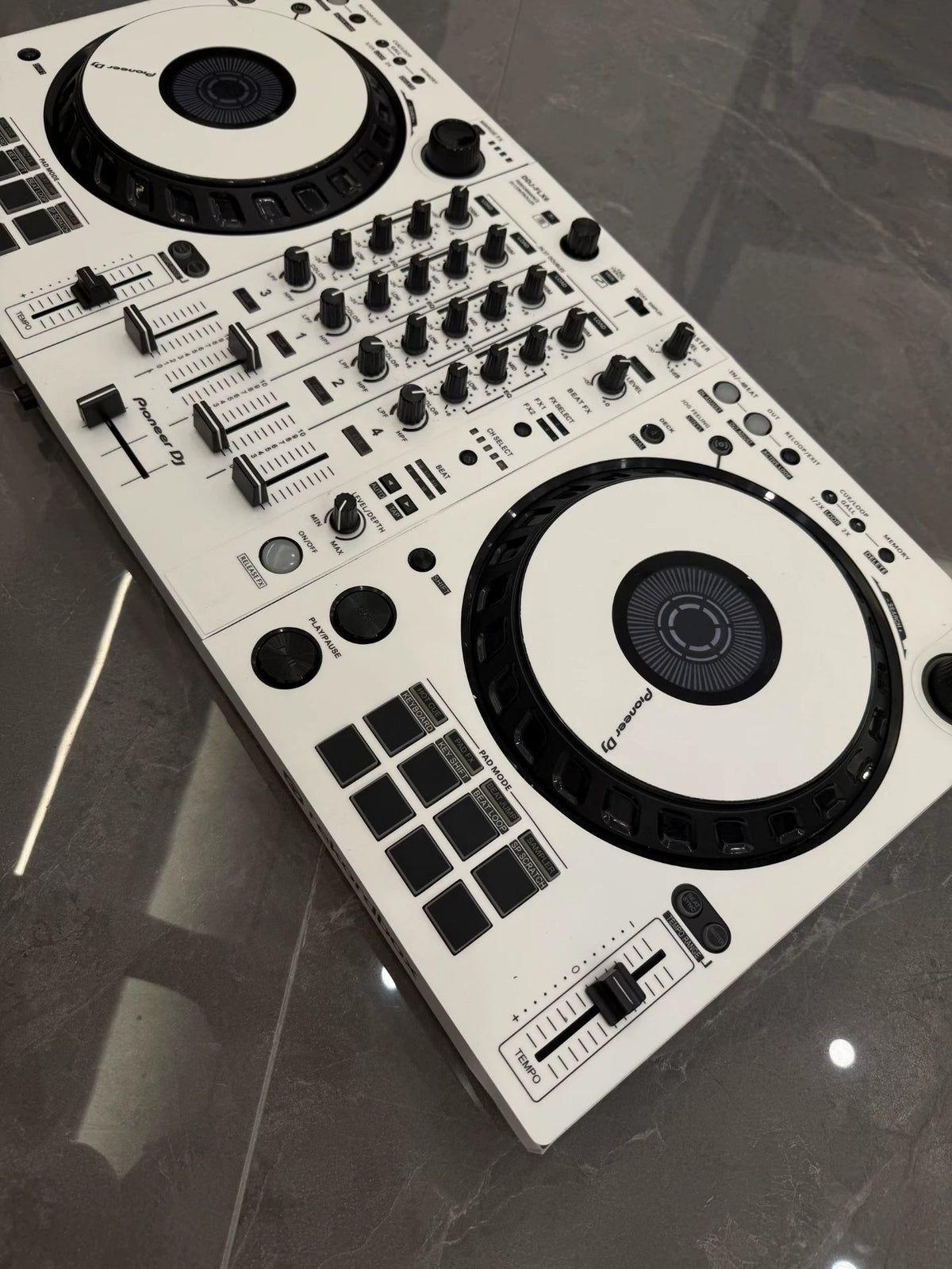 Pioneer DJ DDJ-FLX6 – White Finish DJ Controller – actual item photograph 5