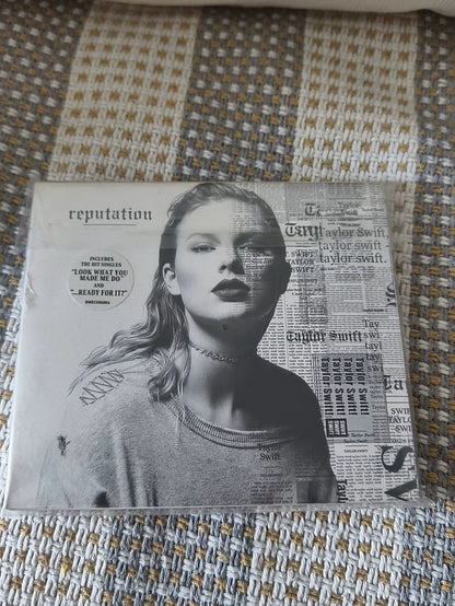 Taylor Swift – reputation US CD with Poster