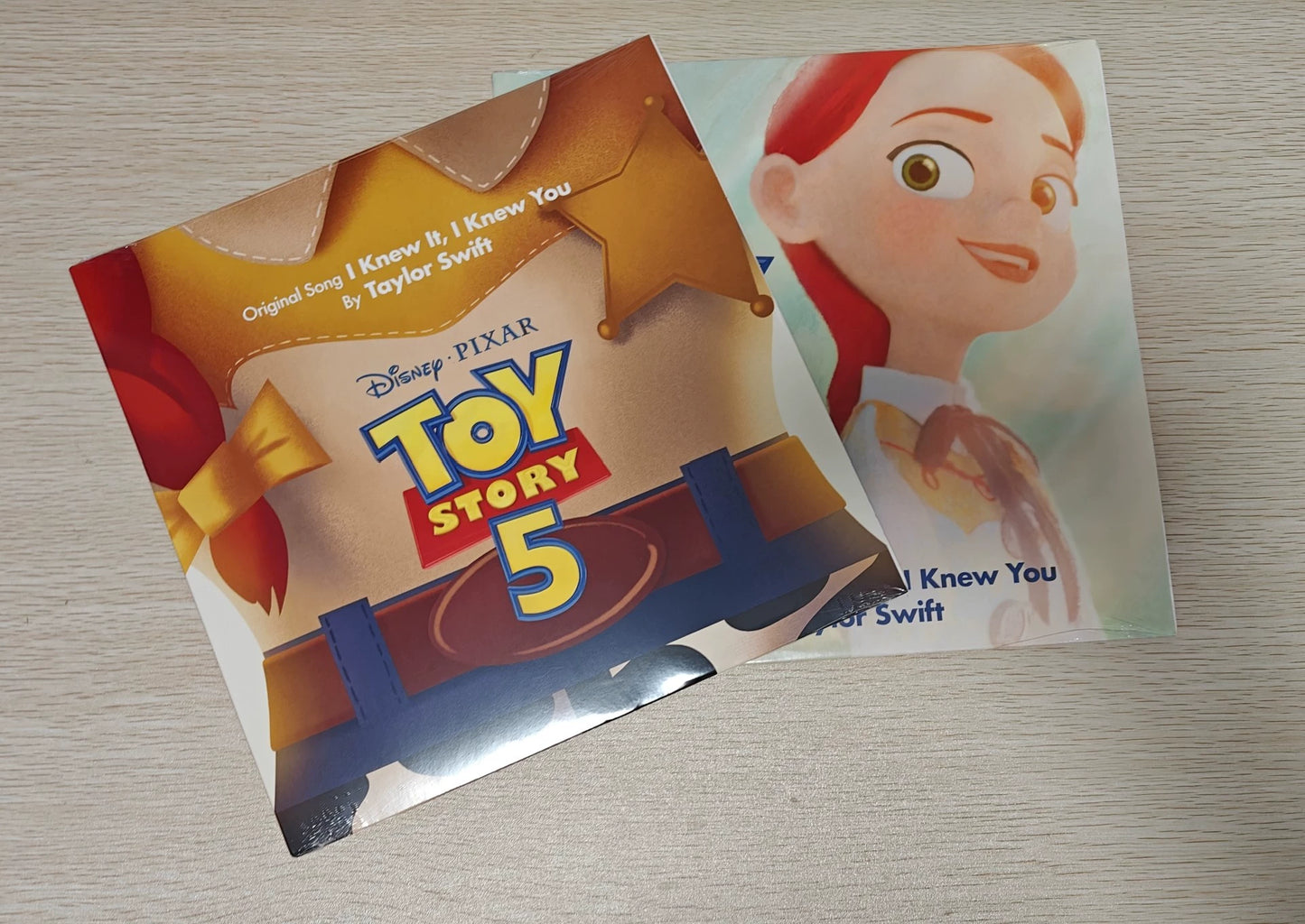 Taylor Swift – Toy Story 5 10-Inch Shaped Vinyl Two-Piece Set