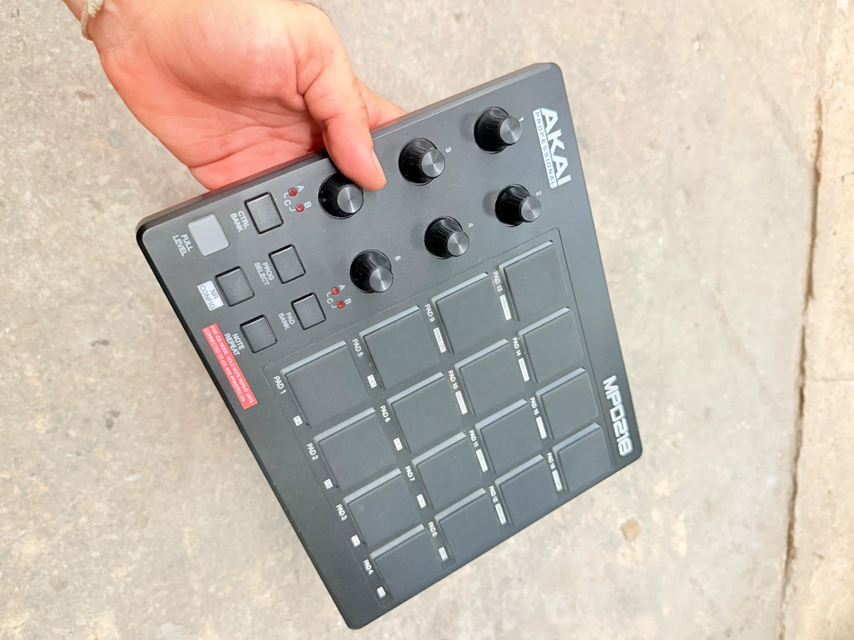 Akai MPD218 – Black & Red MIDI Pad Controller – actual item photograph 3