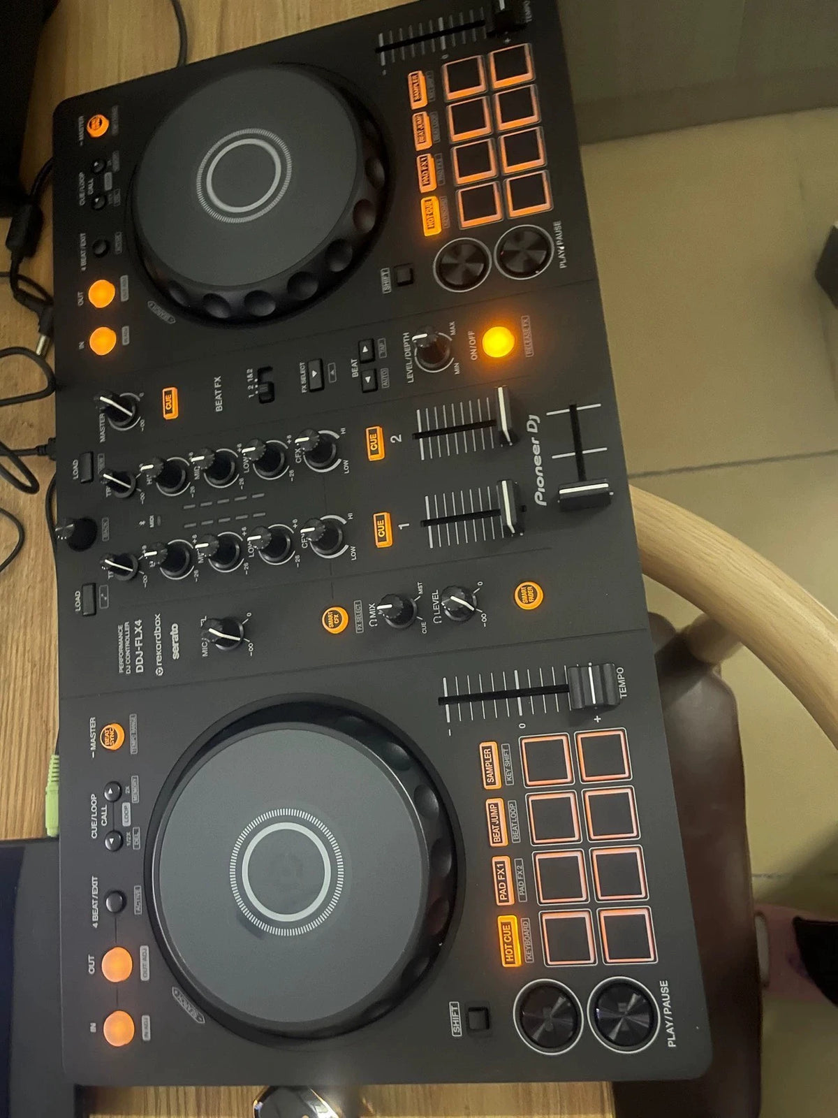 Pioneer DDJ-FLX4 – Two-Channel Controller, Open Box