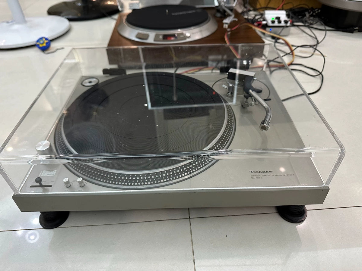 Technics SL-1200 – Vintage Silver Turntable, 100V – detail 7
