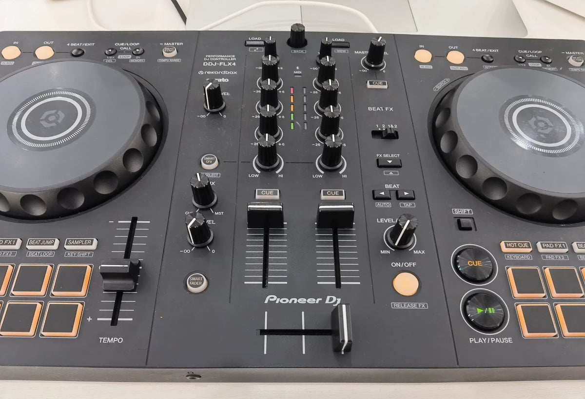Pioneer DDJ-FLX4 – Used DJ Controller