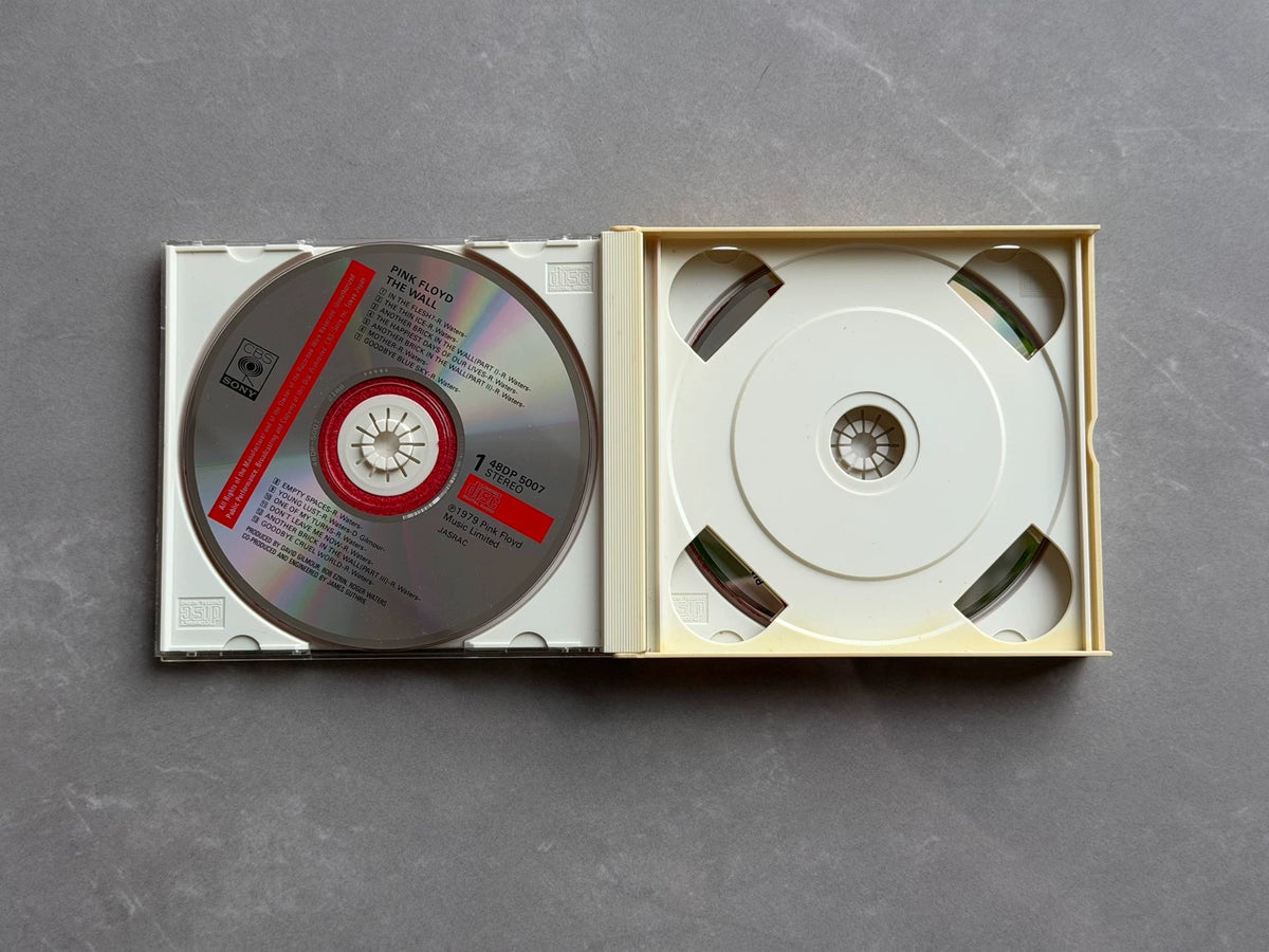 Pink Floyd – The Wall – Japanese 2CD, Missing Booklet – actual item photograph 3