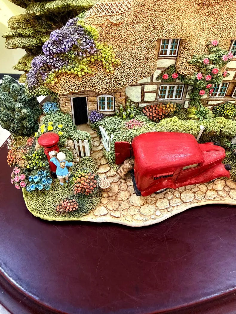 Lilliput Lane – Pen Pals Miniature Cottage with Box & Certificate — detail 6