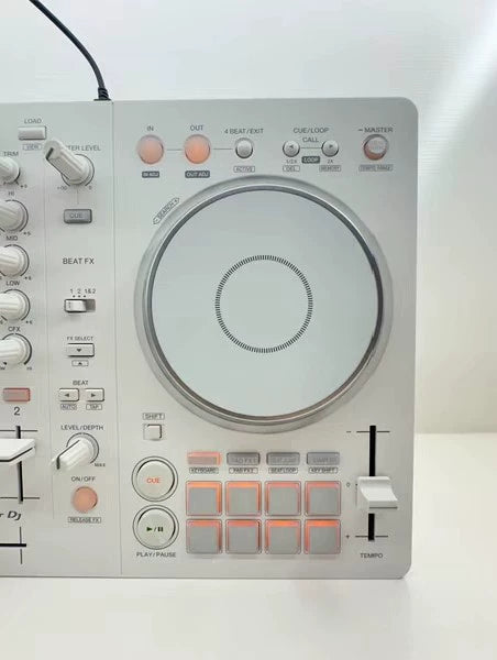 Pioneer DJ DDJ-FLX4-W White Limited Edition Controller – image 4