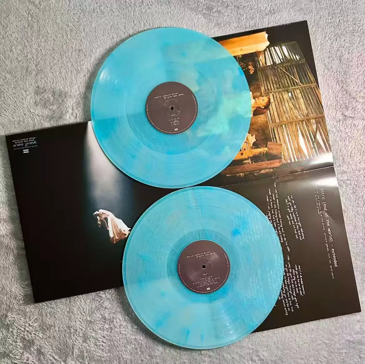 Ariana Grande – eternal sunshine deluxe: brighter days ahead – Translucent Marble Vinyl (2LP) — photo 5