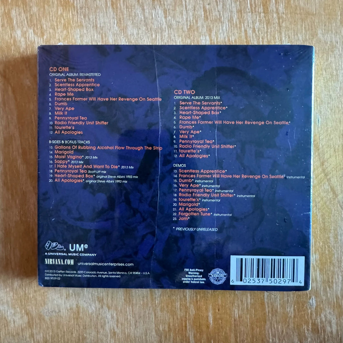 Nirvana – In Utero – US Deluxe 2CD – actual item photograph 2
