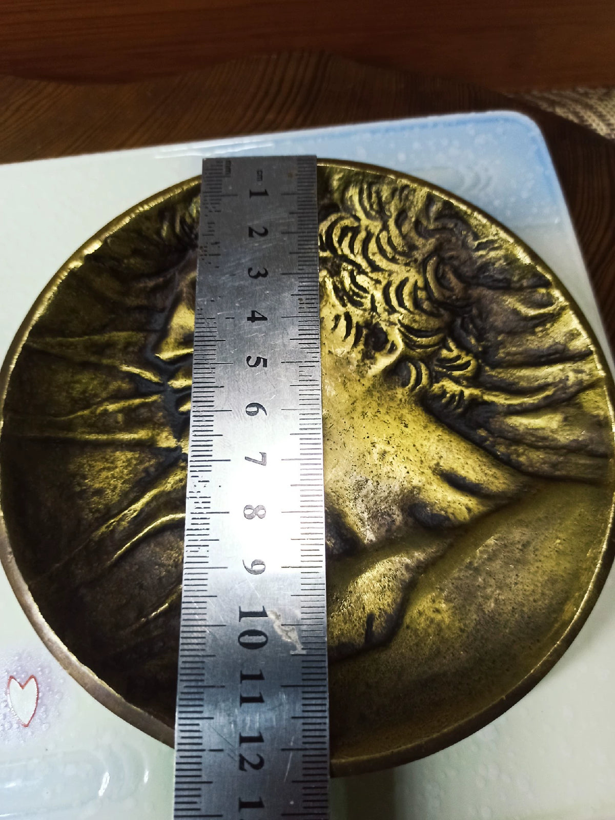 Apollo – Small 1970 Japanese Commemorative Relief Plate – detail 2