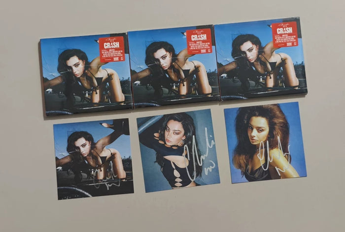 Charli XCX – Crash – Signed CD + Art Card – actual product photo 1