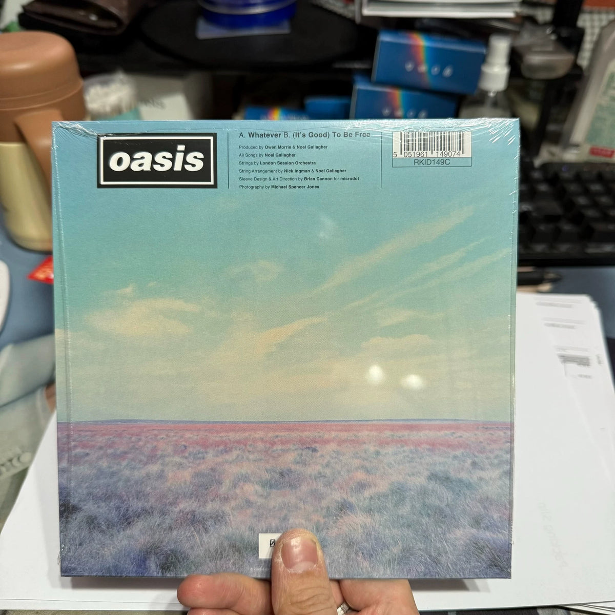 Oasis – Whatever – 30th Anniversary Splatter Vinyl (7") — photo 2