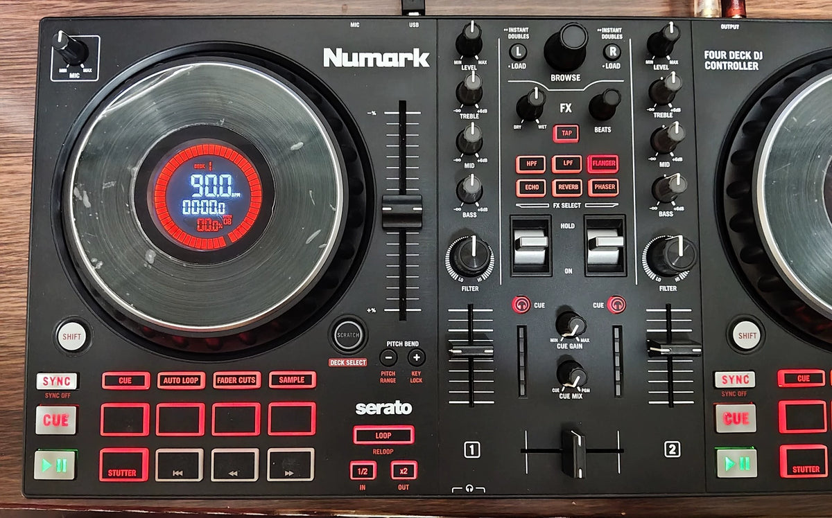 Numark Mixtrack Platinum FX – DJ Controller with Carry Bag – actual item photograph 7