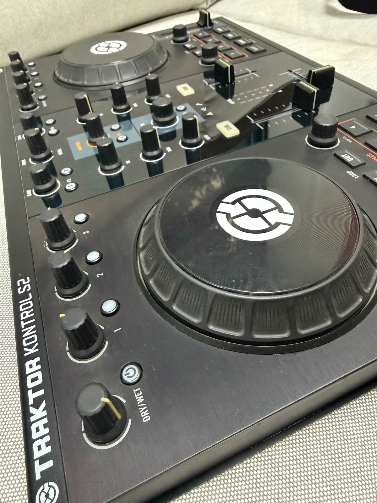 Native Instruments Traktor Kontrol S2 – Used DJ Controller – actual item photograph 4