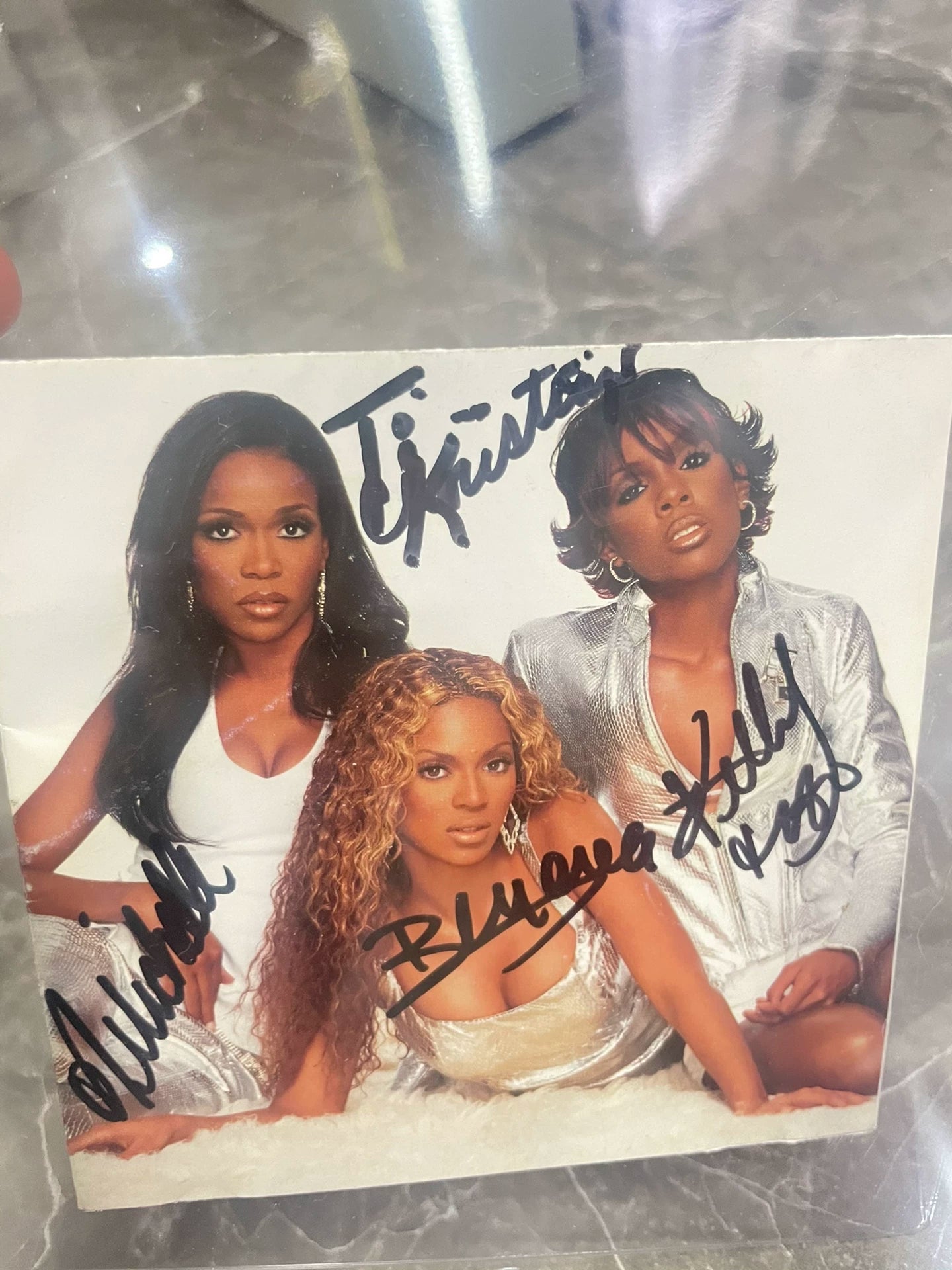 Beyoncé – Signed Group Photograph with JSA Certificate
