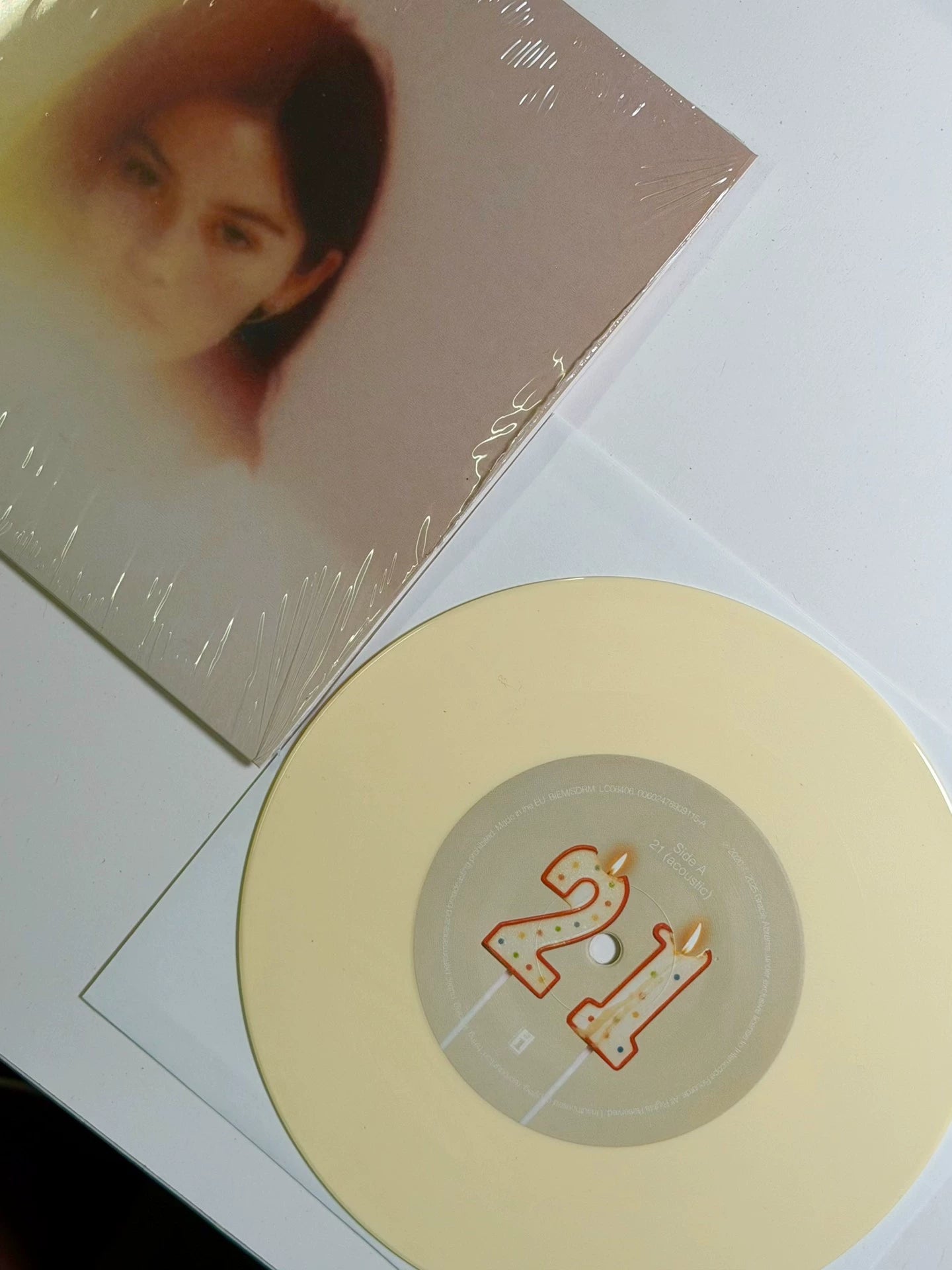 Gracie Abrams – 21 – Yellow Vinyl (7-inch) – product photo 2
