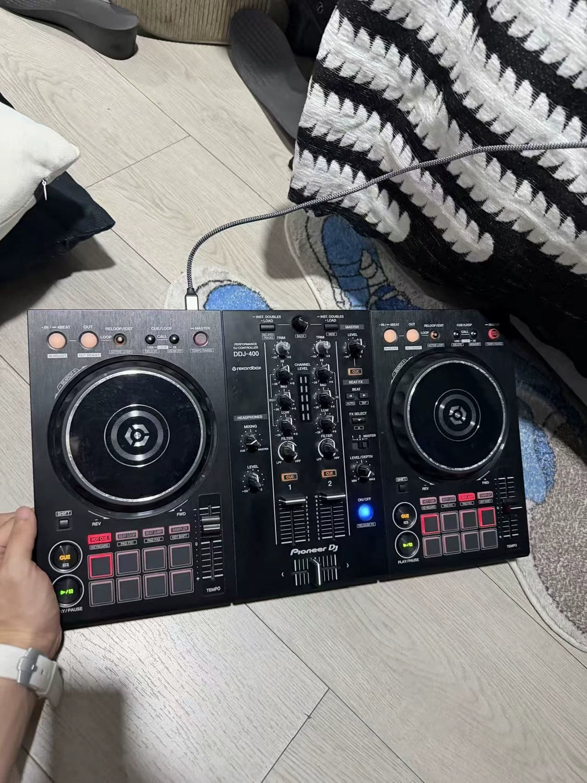 Pioneer DJ DDJ-400 – Used DJ Controller – actual item photograph 2