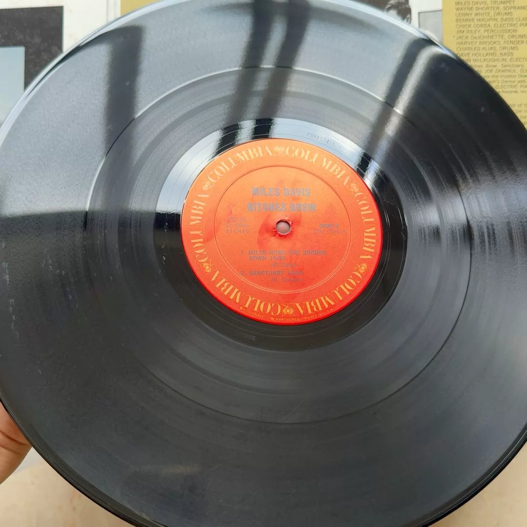 Miles Davis – Bitches Brew – 1970 US 2LP – actual item photograph 7