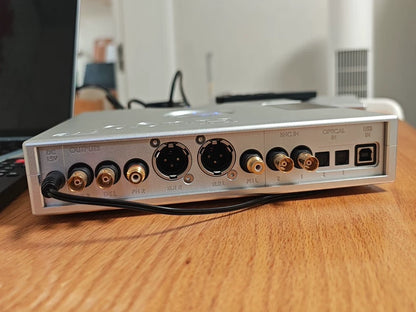 Chord Hugo TT 2 DAC / Amp – Silver – source photograph 1