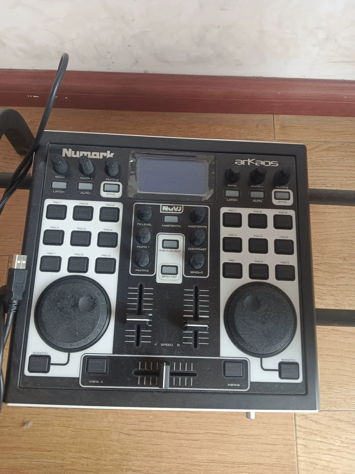 Numark NuVJ – arKaos Video MIDI Controller – actual item photograph 1