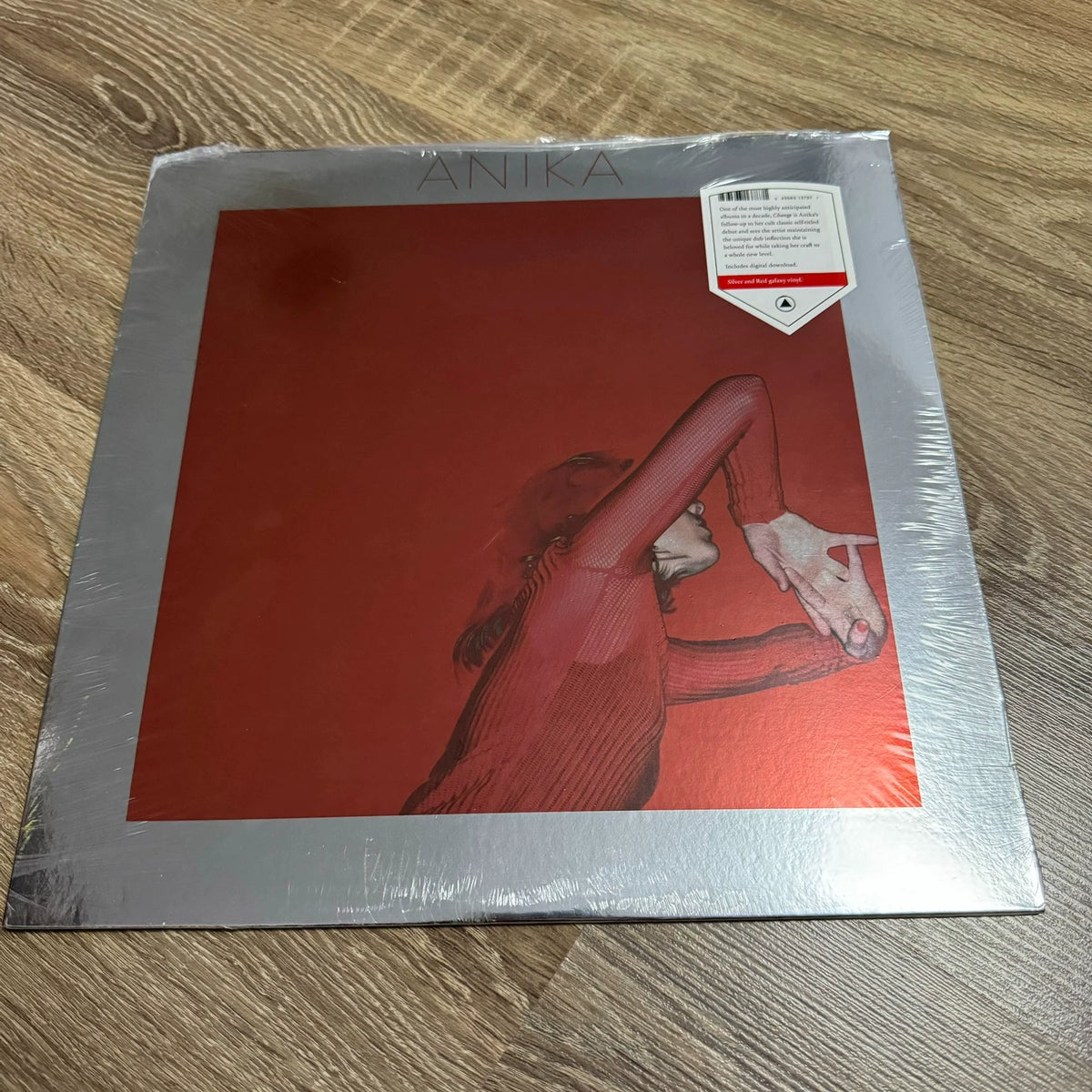 Anika – Change, Red and Silver Galaxy Vinyl (LP) – photograph 1