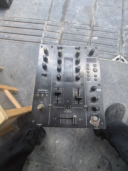 Pioneer DJM-400 – DJ Mixer, Worn 100V Unit – actual item photograph 2