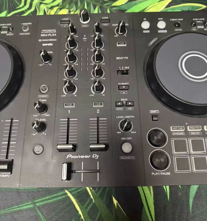 Pioneer DJ DDJ-FLX4 – Used DJ Controller – actual item photograph 4