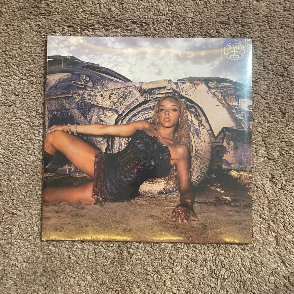 Tinashe – Quantum Baby, Seller-Listed Blue and Orange Vinyl (LP) – photo 1