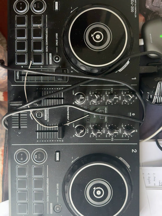 Pioneer DJ DDJ-200 – Compact DJ Controller – actual item photograph 1