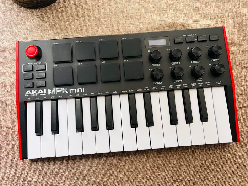 Akai Professional MPK mini MK3 – 25-Key MIDI Controller