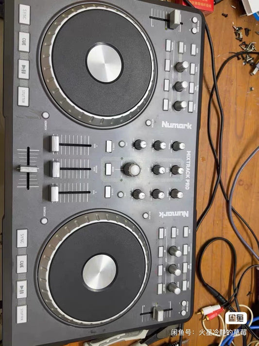 Numark Mixtrack Pro – USB DJ Controller – actual item photograph 1