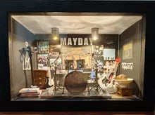 Mayday 任意门 Room — Illuminated Framed Miniature