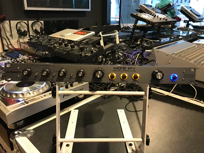 Allen & Heath Xone:VF1 Effects Processor – source photograph 2